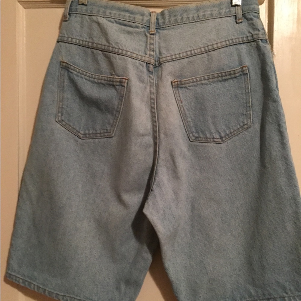 Denim shorts - Picture 3 of 4